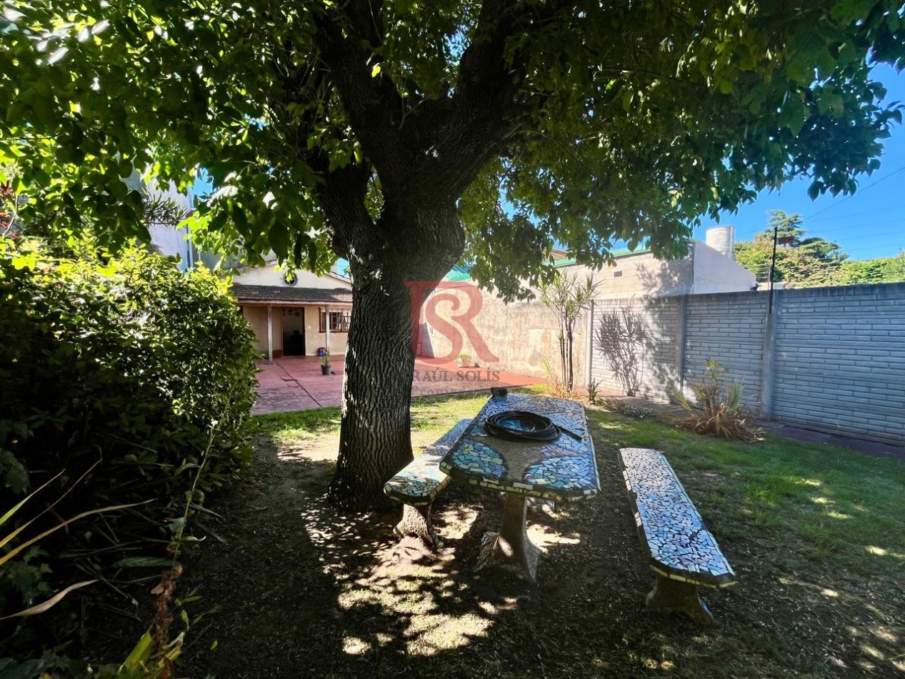 GV-Casa 4 ambientes con gran terreno, en muy buena ubicacion