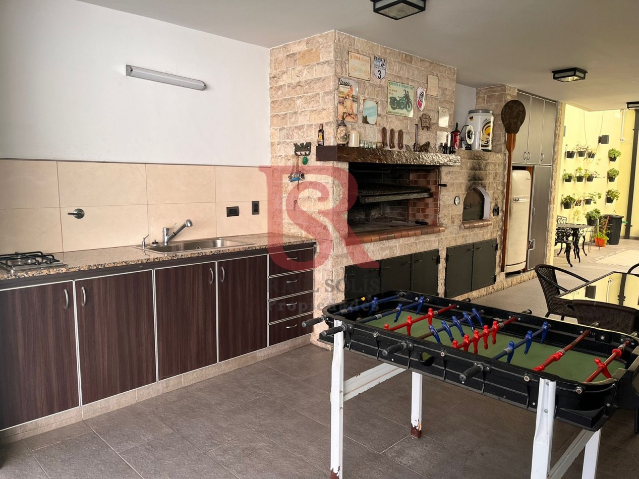 DN - Hermosa casa de 7 ambientes totalmente reciclada a nuevo en venta en Quilmes O