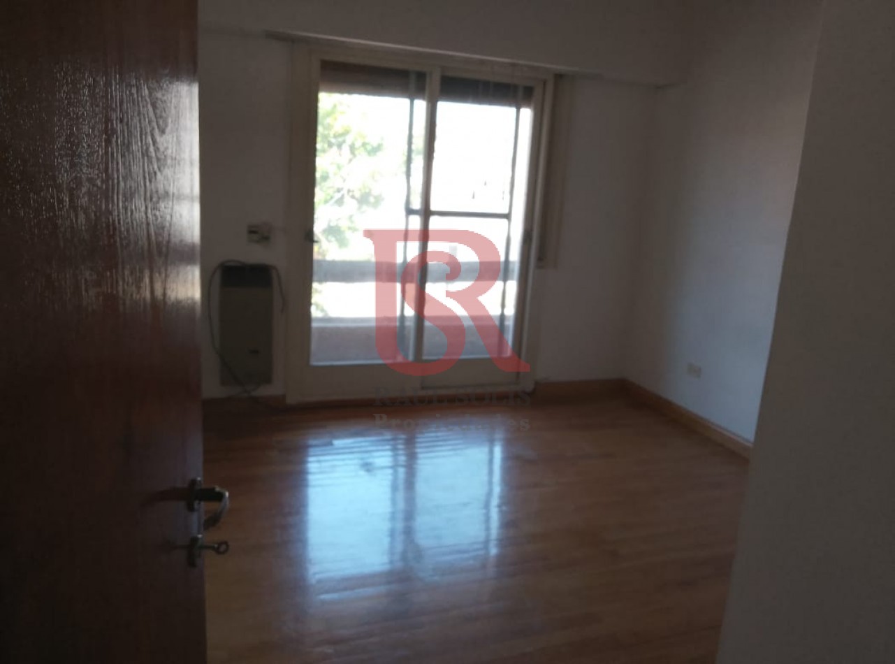 LP - Venta duplex 3 ambientes con cochera en Quilmes