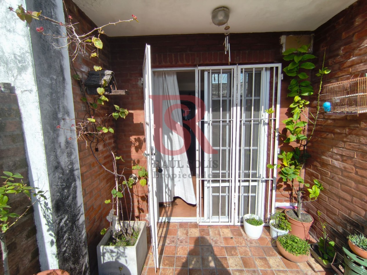  LP (CG) - VENTA! Hermoso departamento con patio interno 3 ambientes en Wilde centro. OPCIONAL: 3 COCHERAS.