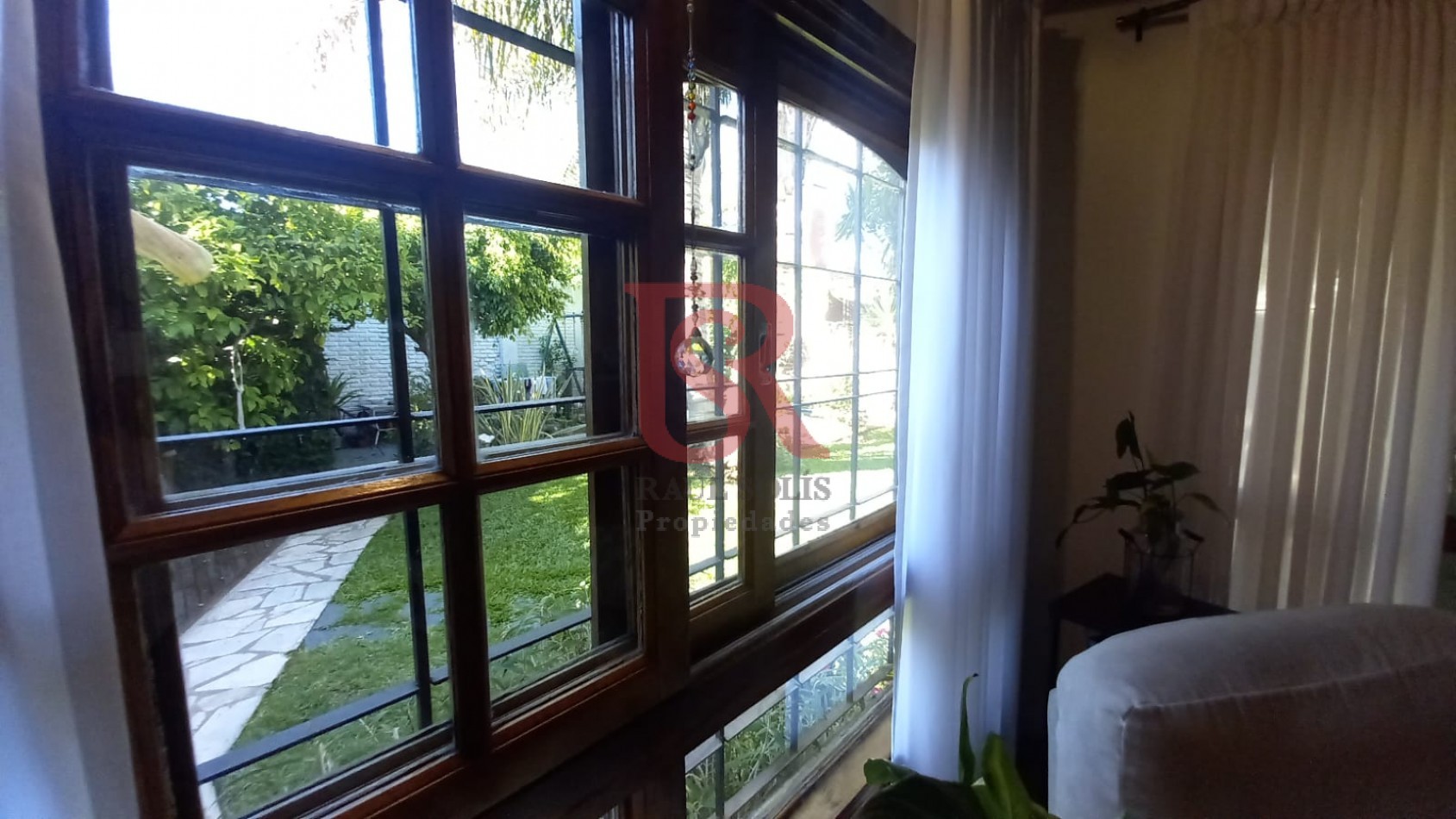 DN - Hermosa casa en venta en Quilmes Oeste! Apto credito