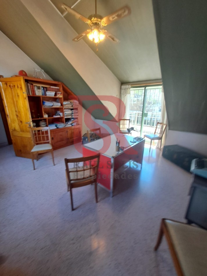 GZ- Imponente Casa en Esquina 