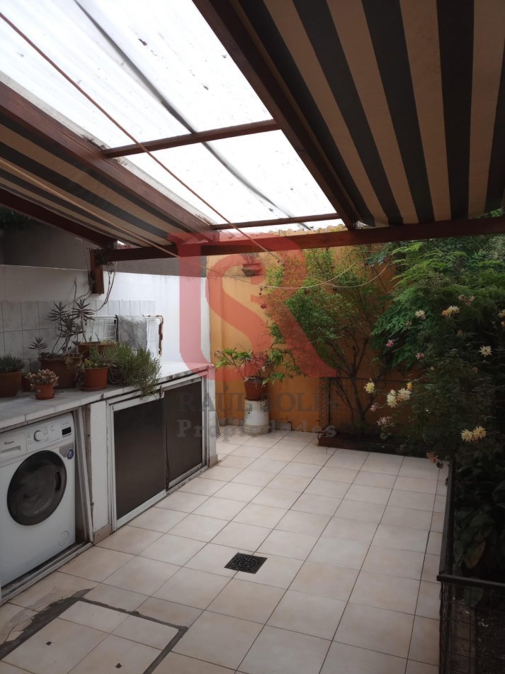 DN - Excelente triplex 4 ambientes en Quilmes. Apto Credito!!!!