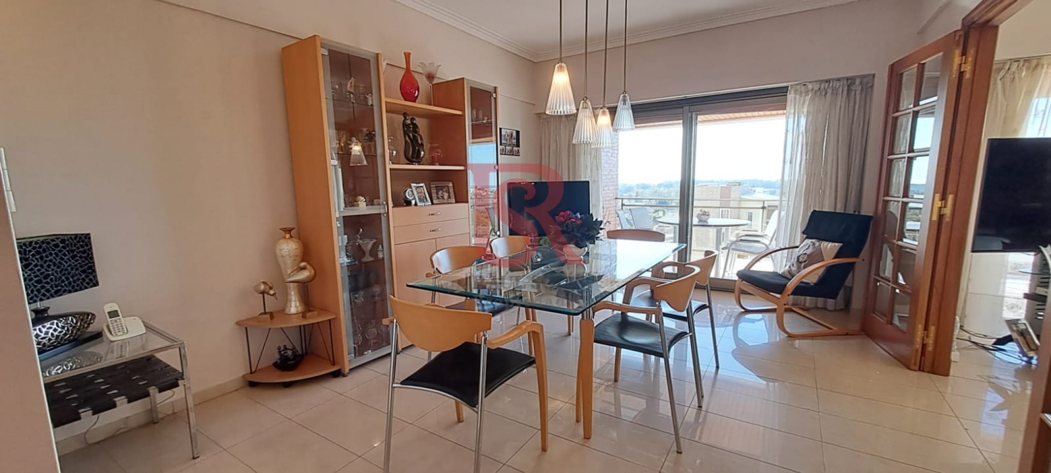 Venta Excelente Piso de Categoria en Edificio Premium