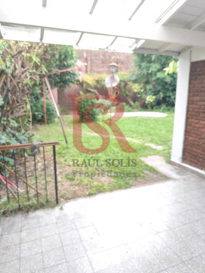 LP - ALQUILER! Hermosa casa 4 ambientes con patio y horno de barro en Don Bosco