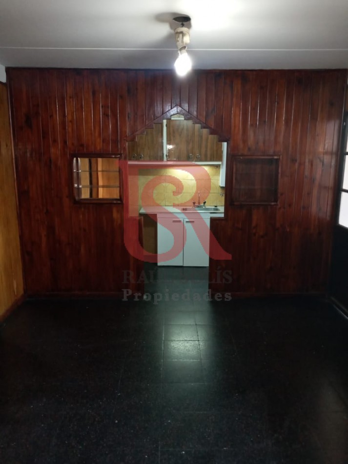 LP - Venta departamento 4 ambientes en Solano