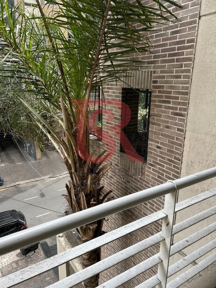 LG Dpto Lomas de Zamora,  2 ambientes muy bien ubicado, luminoso 