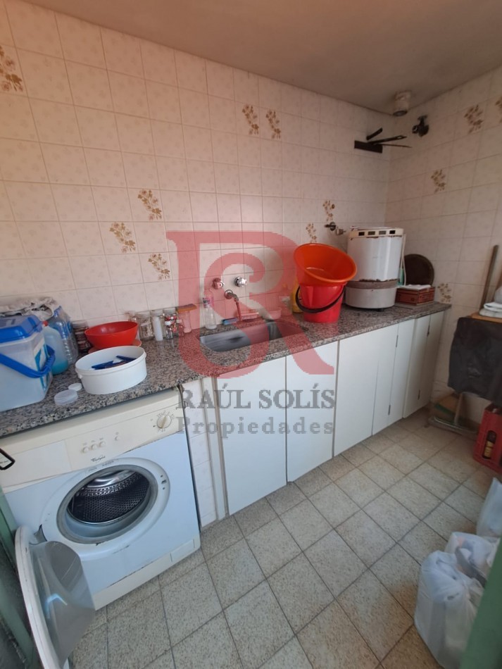 GZ- Imponente Casa en Esquina 