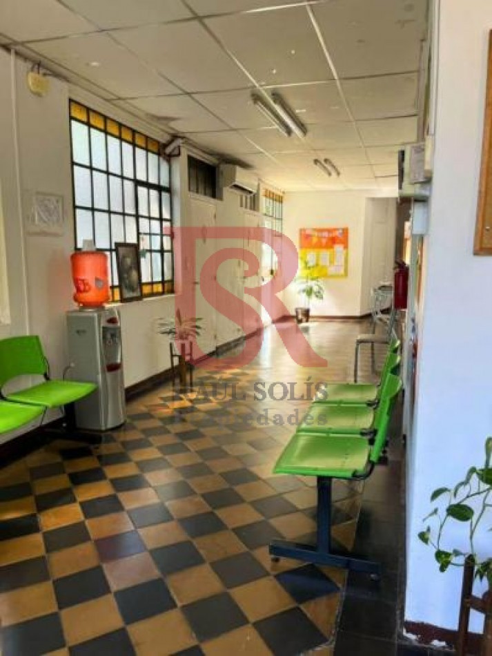 DN - Casa en alquiler sobre dos lotes, apta uso comercial o profesional  en Quilmes Centro 