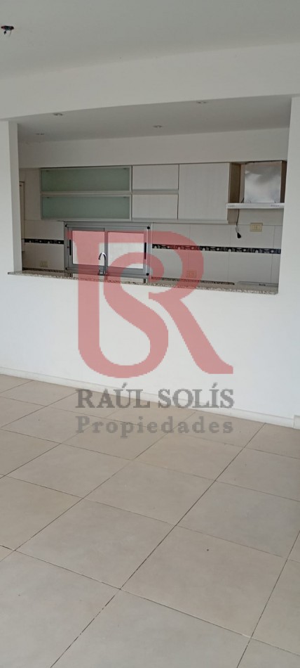 GZ - Hermoso departamento tres ambientes en altura con cochera cubierta