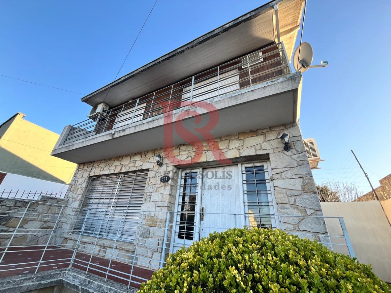 RS- Hermosa casa de 7 ambientes, en excelente estado.