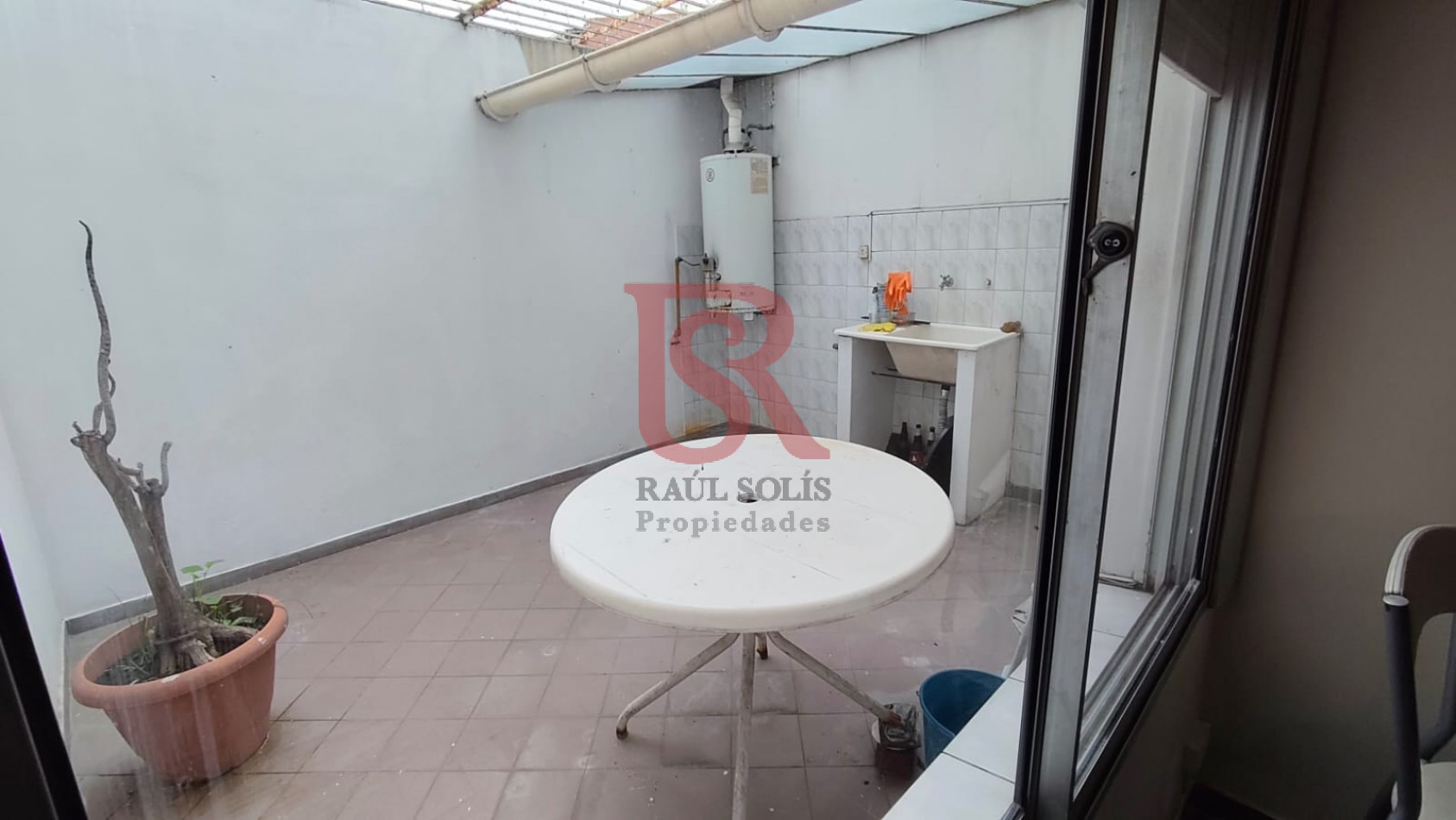 DN - Amplio PH 3 ambientes con dos patios en venta, Wilde!!