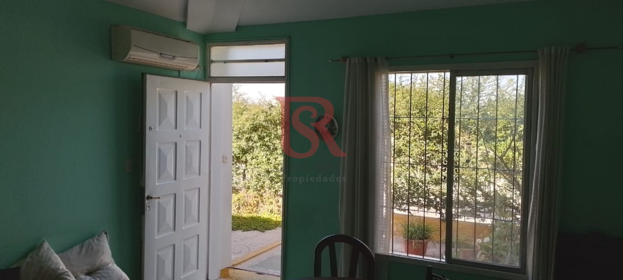 MS-:Venta ¡Tu Nuevo Hogar en Ciudad de la Punta! Encantadora casa de dos habitaciones con vistas impresionantes a las sierras.