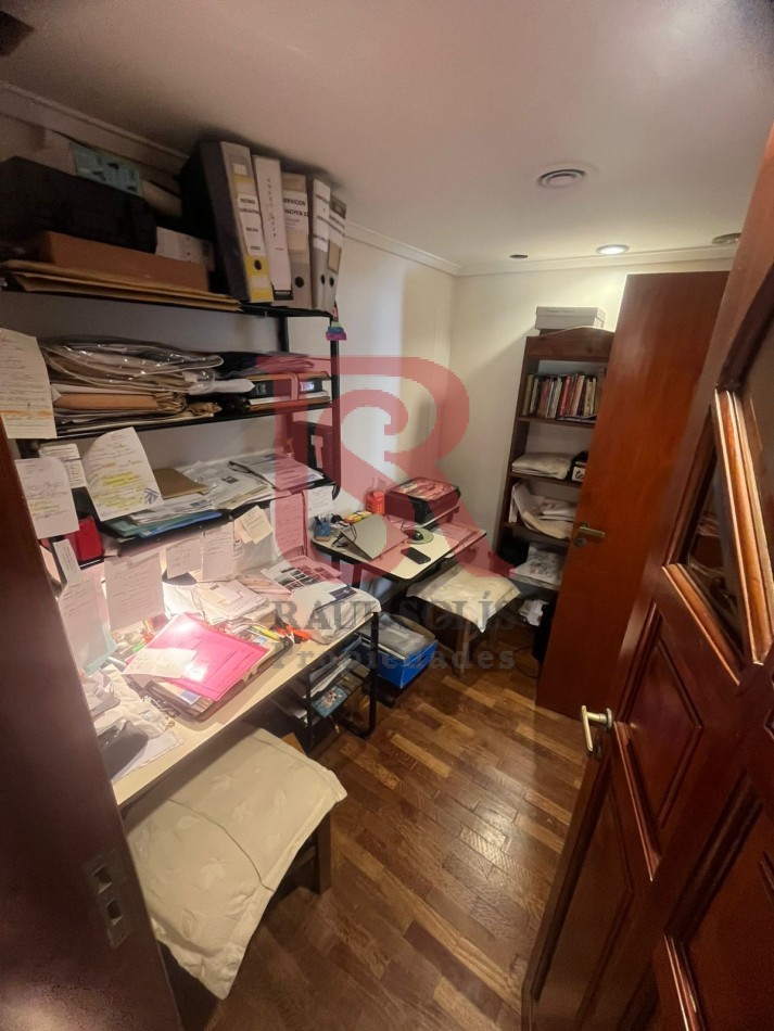 GZ - Gran casa de Categoria desarrollada sobre lote de 13 por 53 (Impecable)