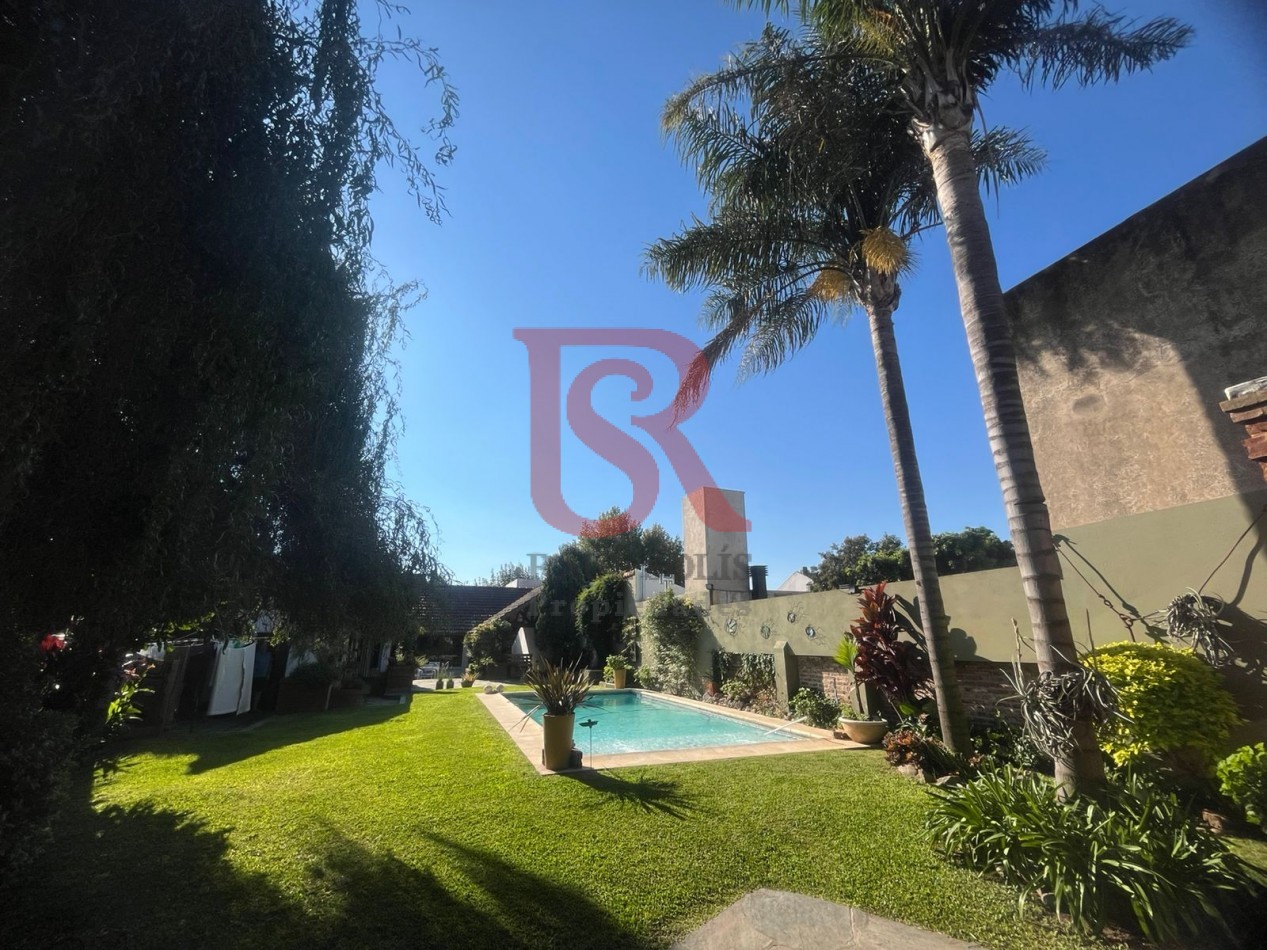 GZ - Gran casa de Categoria desarrollada sobre lote de 13 por 53 (Impecable)