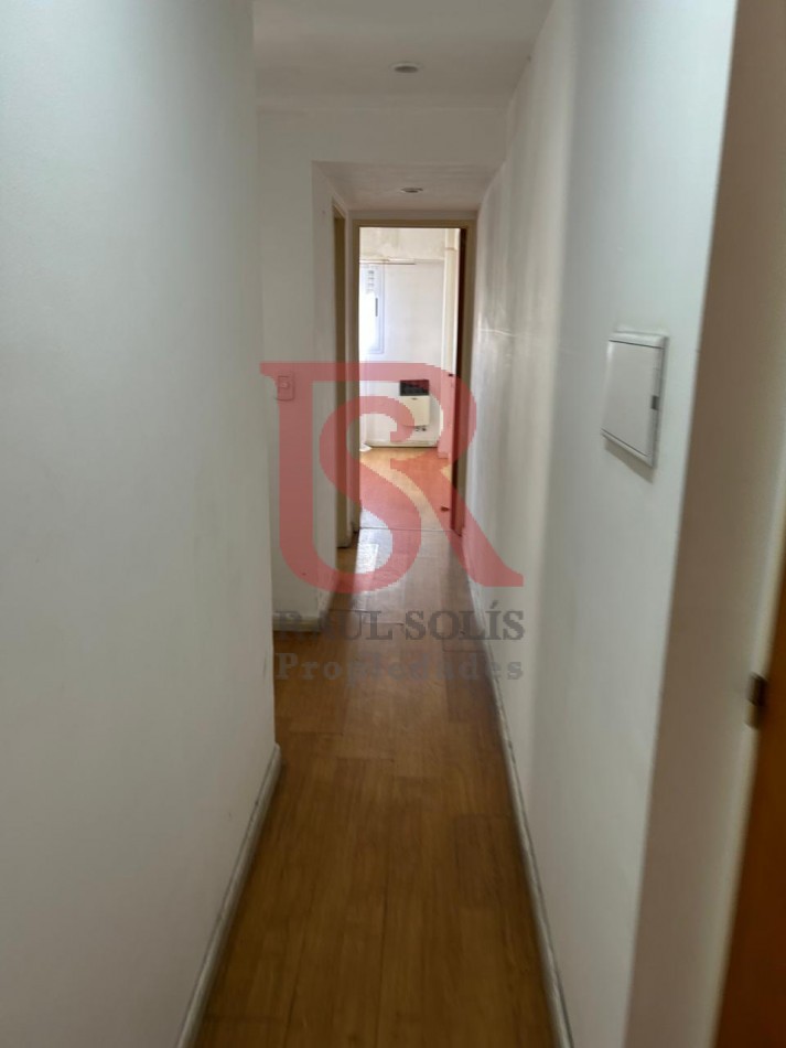 LG Dpto Lomas de Zamora,  2 ambientes muy bien ubicado, luminoso 