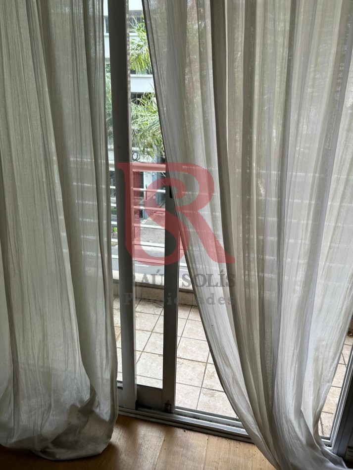 LG Dpto Lomas de Zamora,  2 ambientes muy bien ubicado, luminoso 