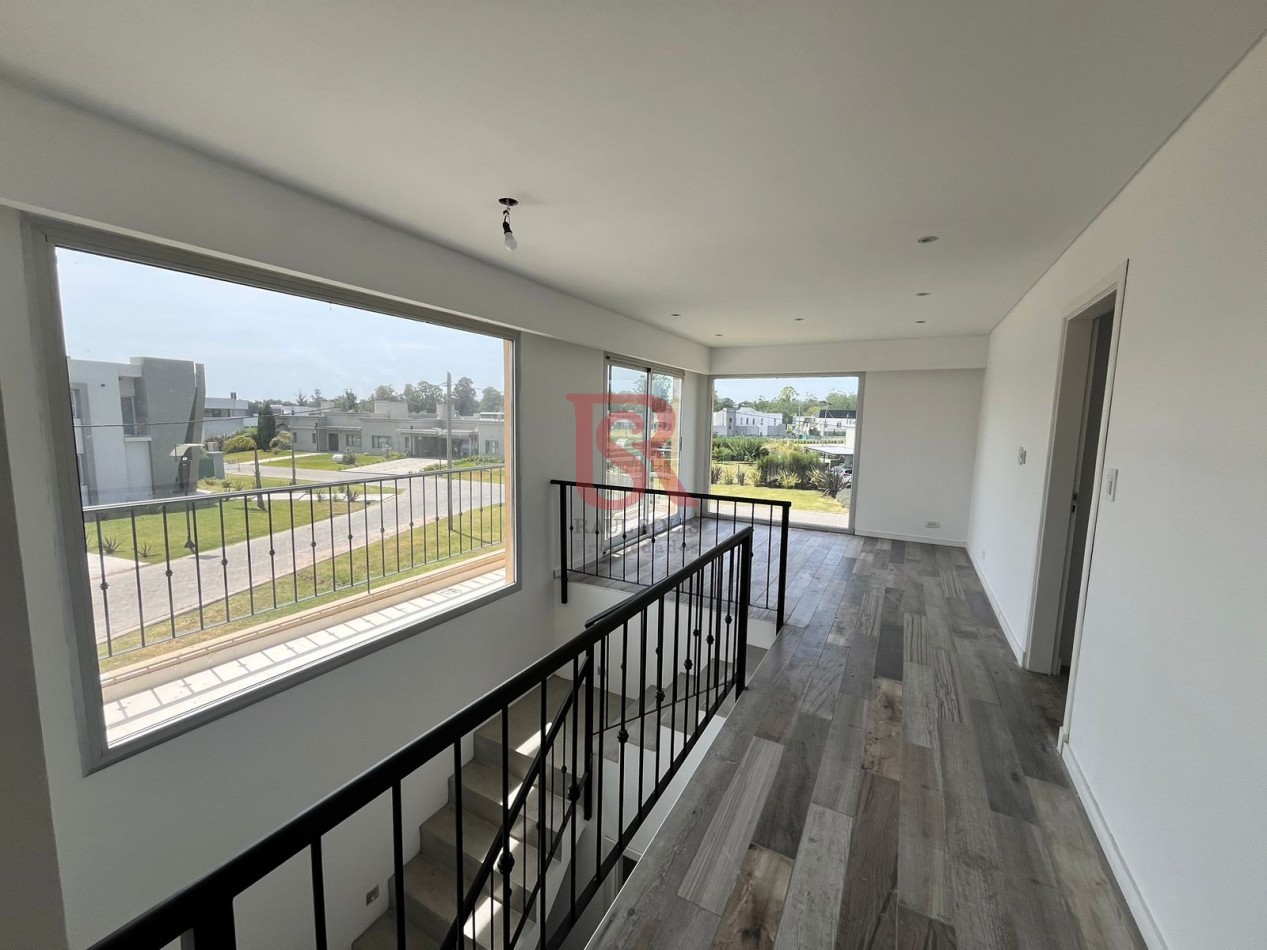 GV - Casa a estrenar en Barrio Privado Hudson Park!!