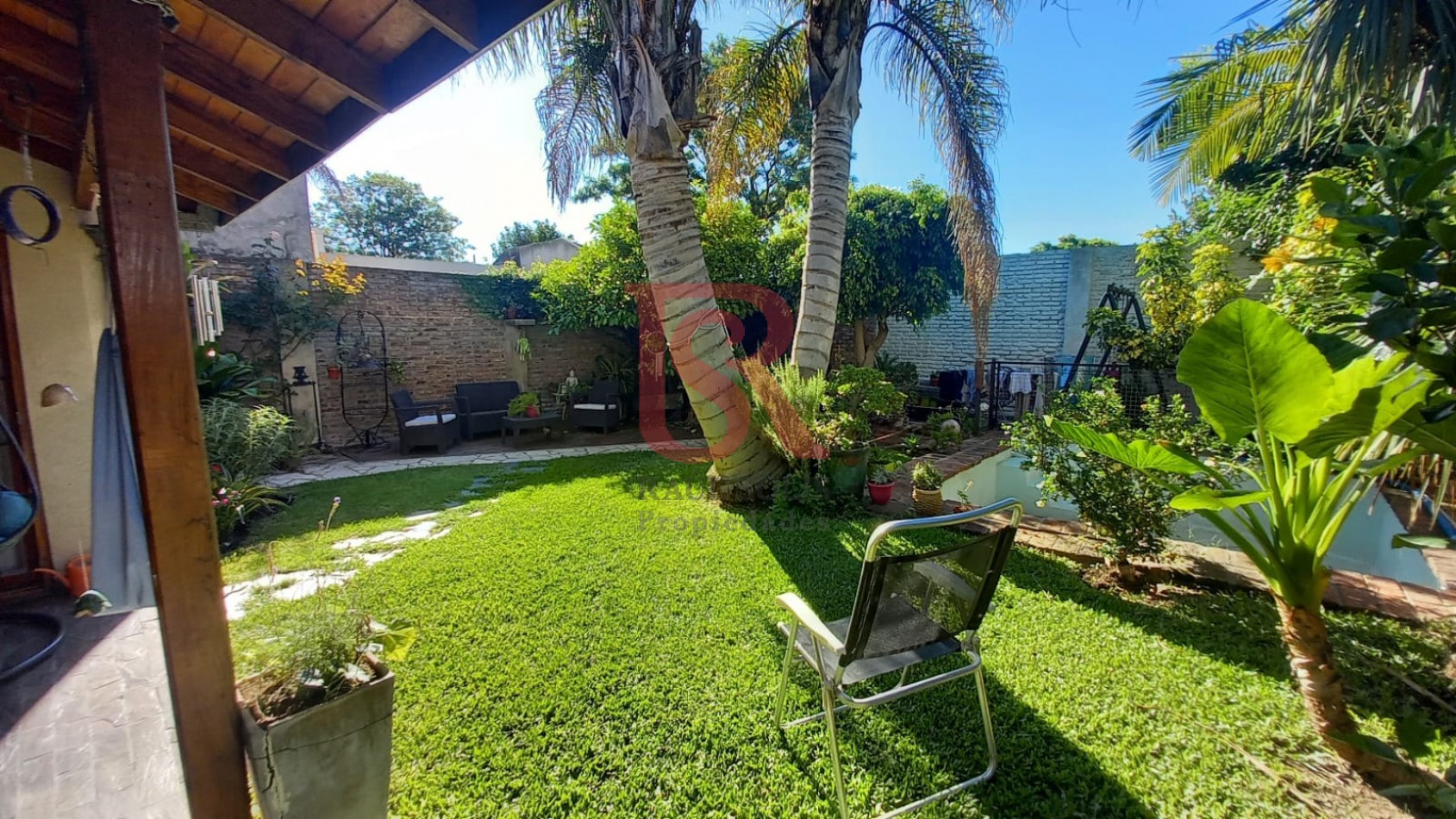 DN - Hermosa casa en venta con pileta en Quilmes Oeste! Apto credito