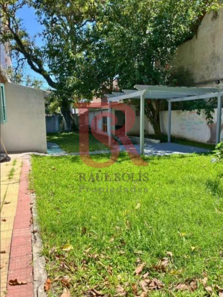 DN - Casa en alquiler sobre dos lotes, apta uso comercial o profesional  en Quilmes Centro 
