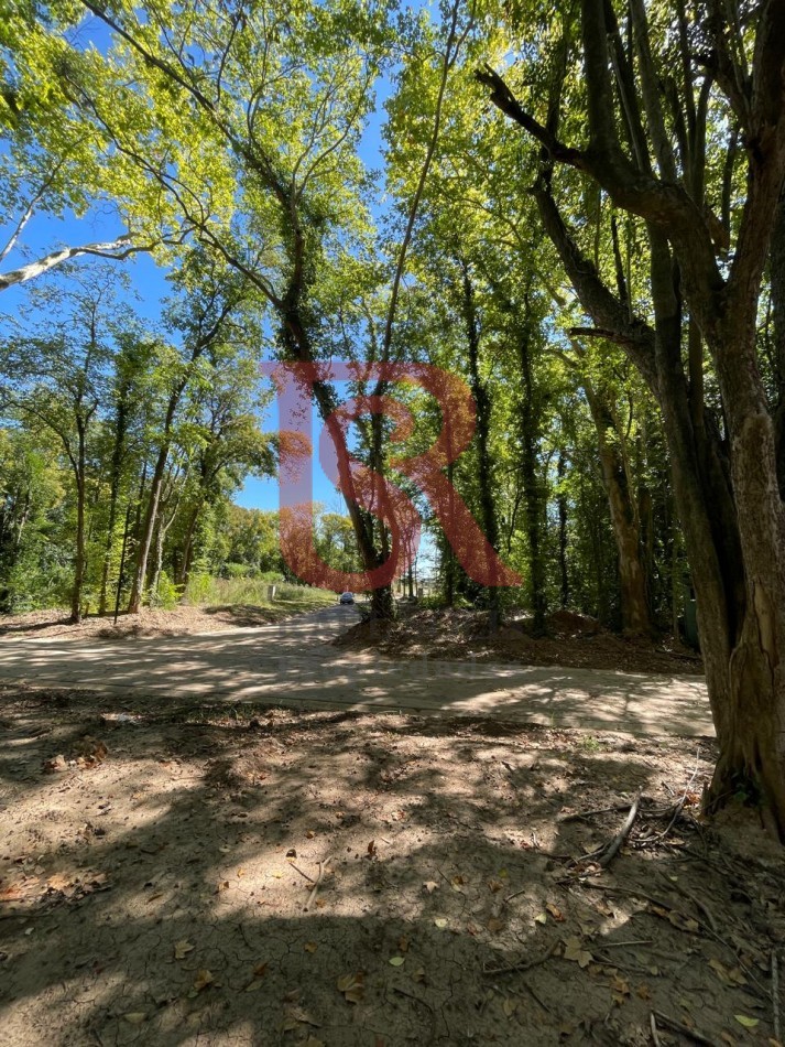 LP - VENTA! Lote en FINCAS DE HUDSON 700Mts. Financiacion o permuta. 