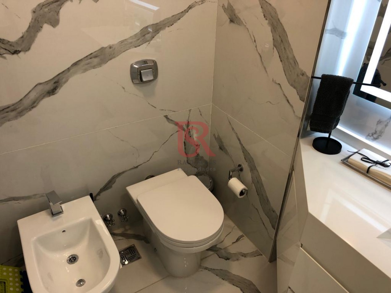 Departamento 4 Ambientes Venta Edificio Brisas Puerto Madero con Cochera