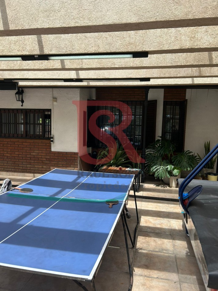 LG, Esplendida casa con 3 dormitorios, muy buena ubicacion