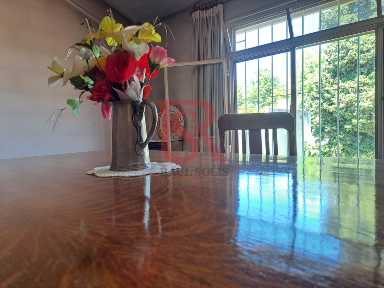 GZ- Imponente Casa en Esquina 