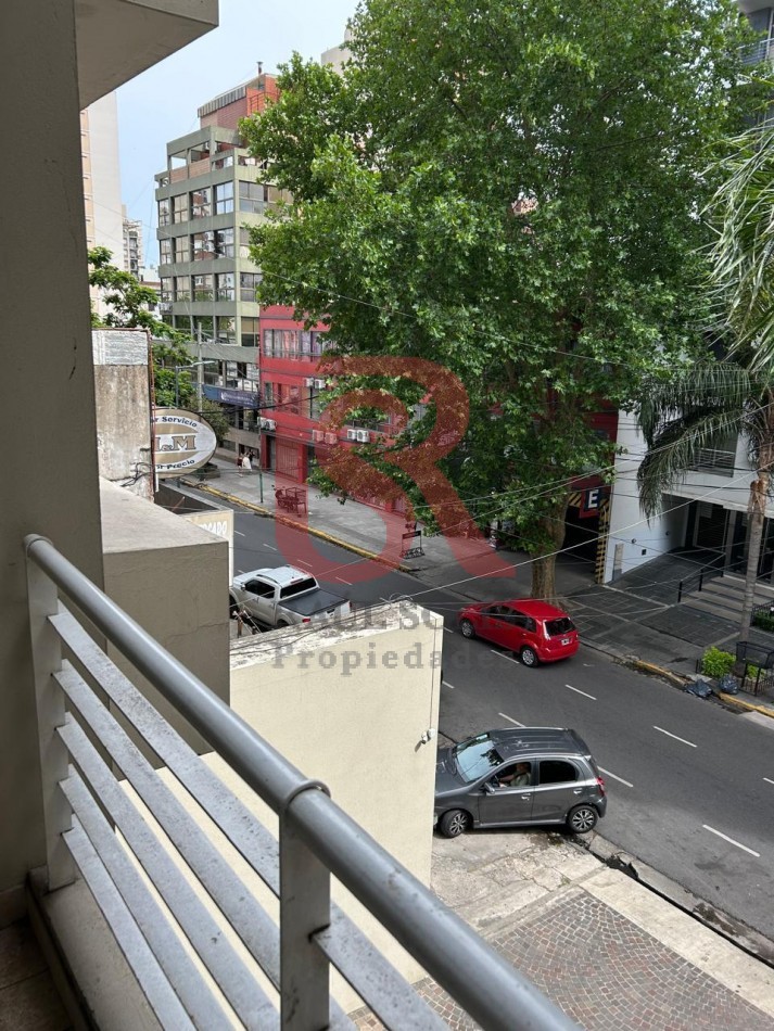 LG Dpto Lomas de Zamora,  2 ambientes muy bien ubicado, luminoso 