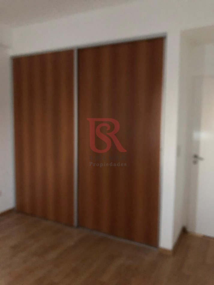 AM. Departamento en Alquiler Dos ambientes con patio - Quilmes