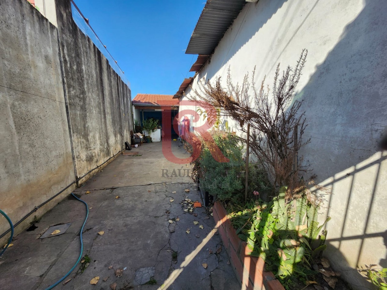 GZ- Excelente Oportunidad...!!! Casa a RECICLAR con Galpon