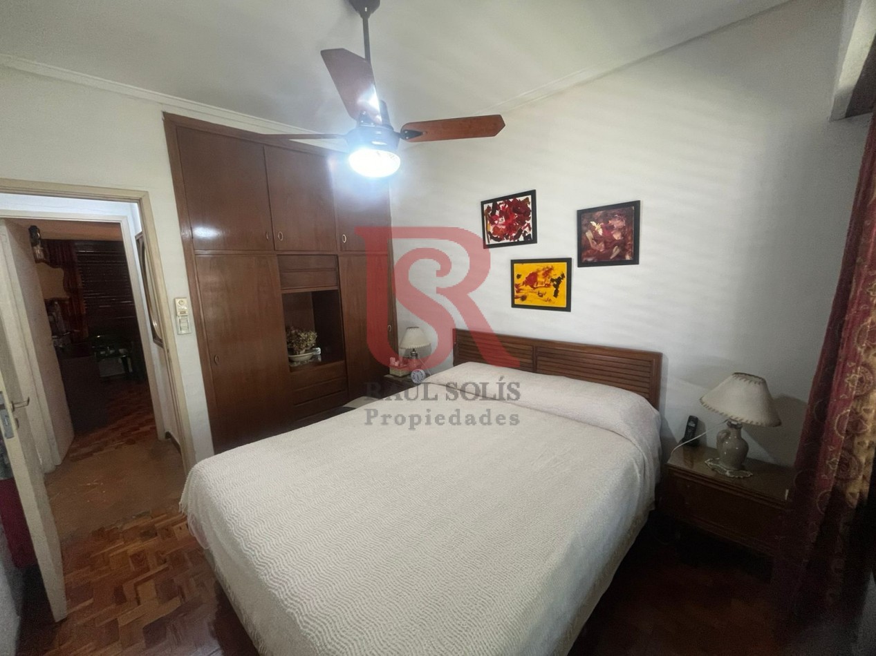 GZ- casa desarrollada en esquina super luminosa en Excelente Estado