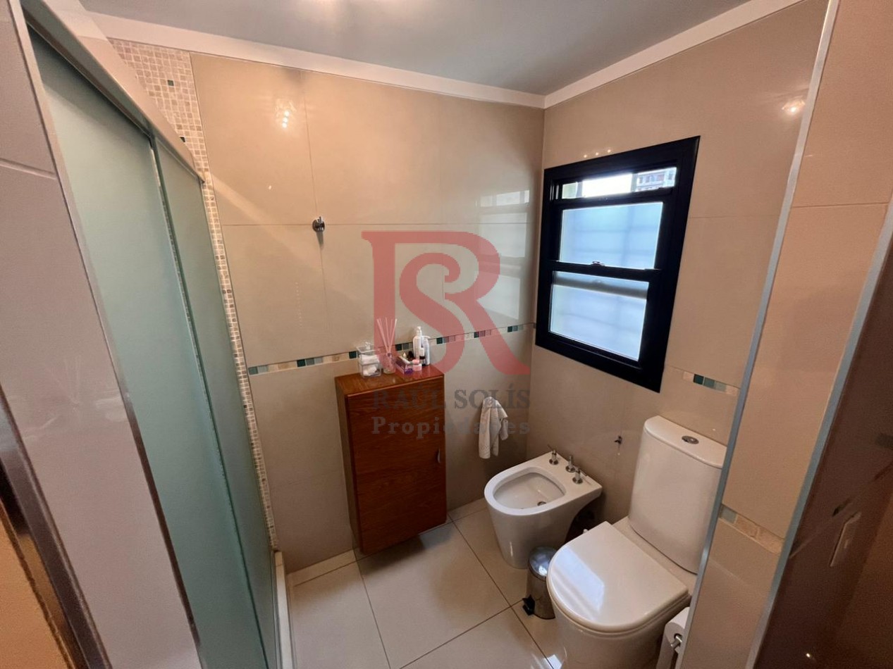 DN - Hermosa casa de 7 ambientes totalmente reciclada a nuevo en venta en Quilmes O