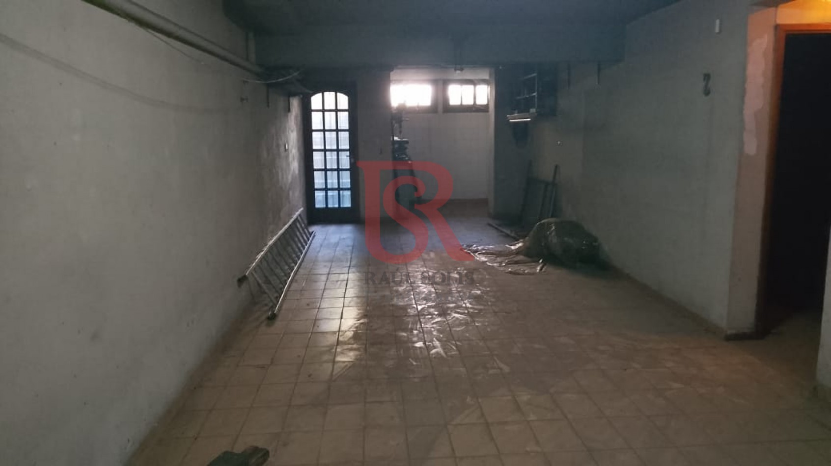 LP - Venta hermosa casa estilo tradicional de 5 ambientes en Barrio Parque, Bernal
