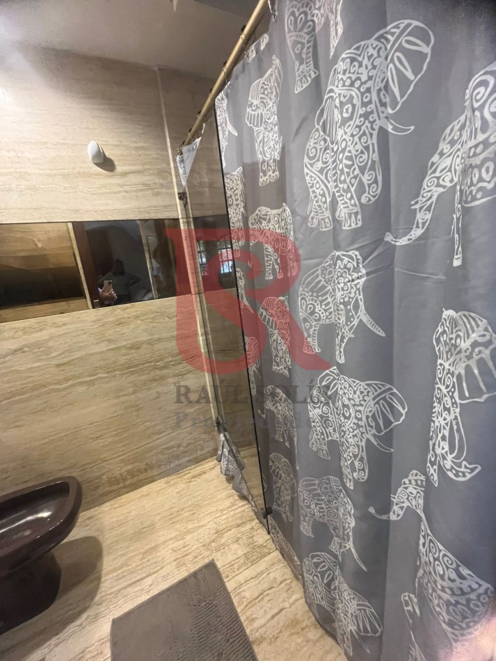 GZ - Gran casa de Categoria desarrollada sobre lote de 13 por 53 (Impecable)