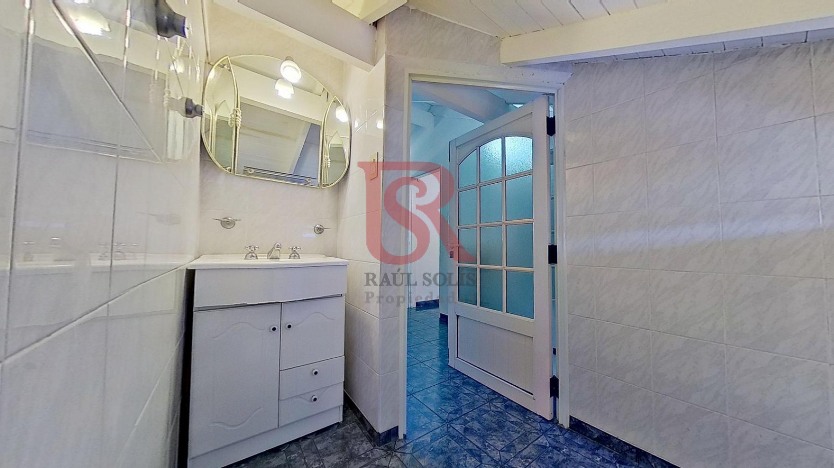 AM. Casa tres ambientes en Venta Quilmes Oeste 