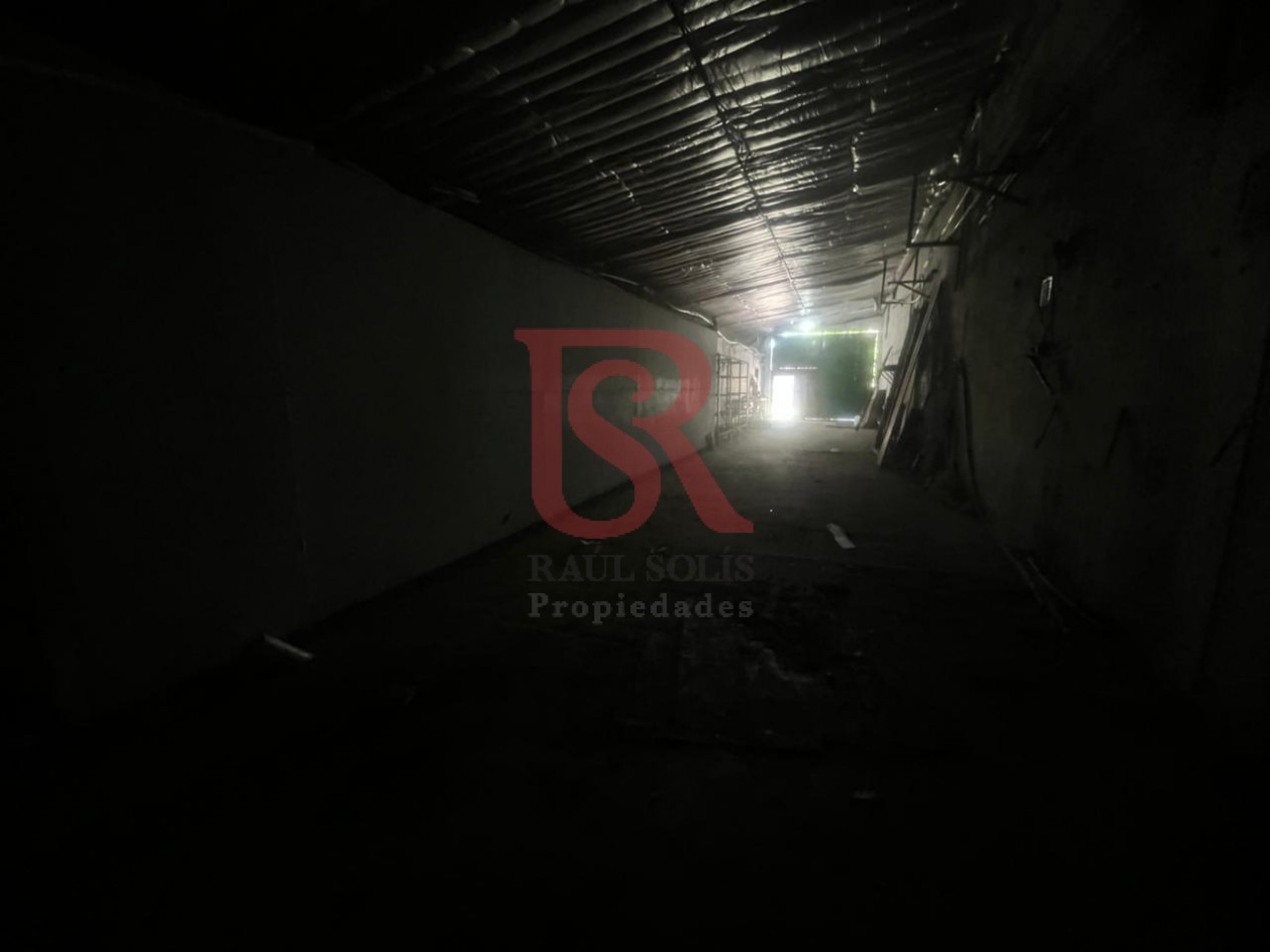 GZ- Galpon de 400 m desarrollado sobre lote de 1300m