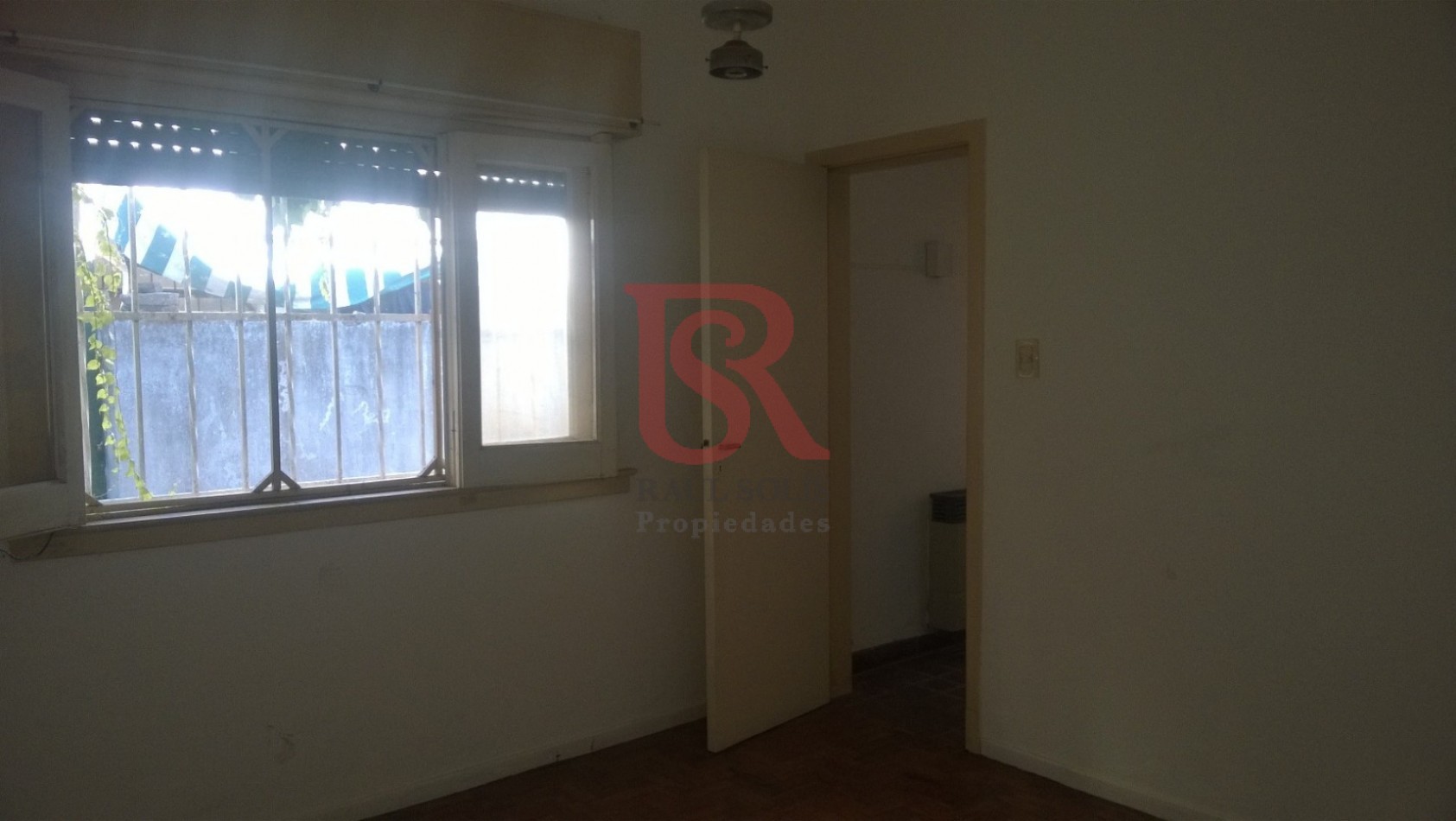 FV  Ph 2 ambientes en alquiler sobre calle Uriburu esquina Brandsen 