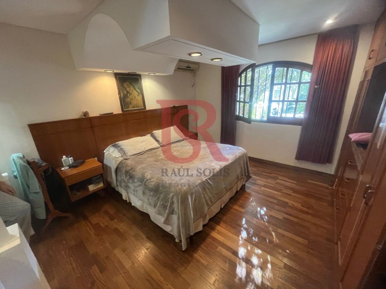 GZ - Gran casa de Categoria desarrollada sobre lote de 13 por 53 (Impecable)