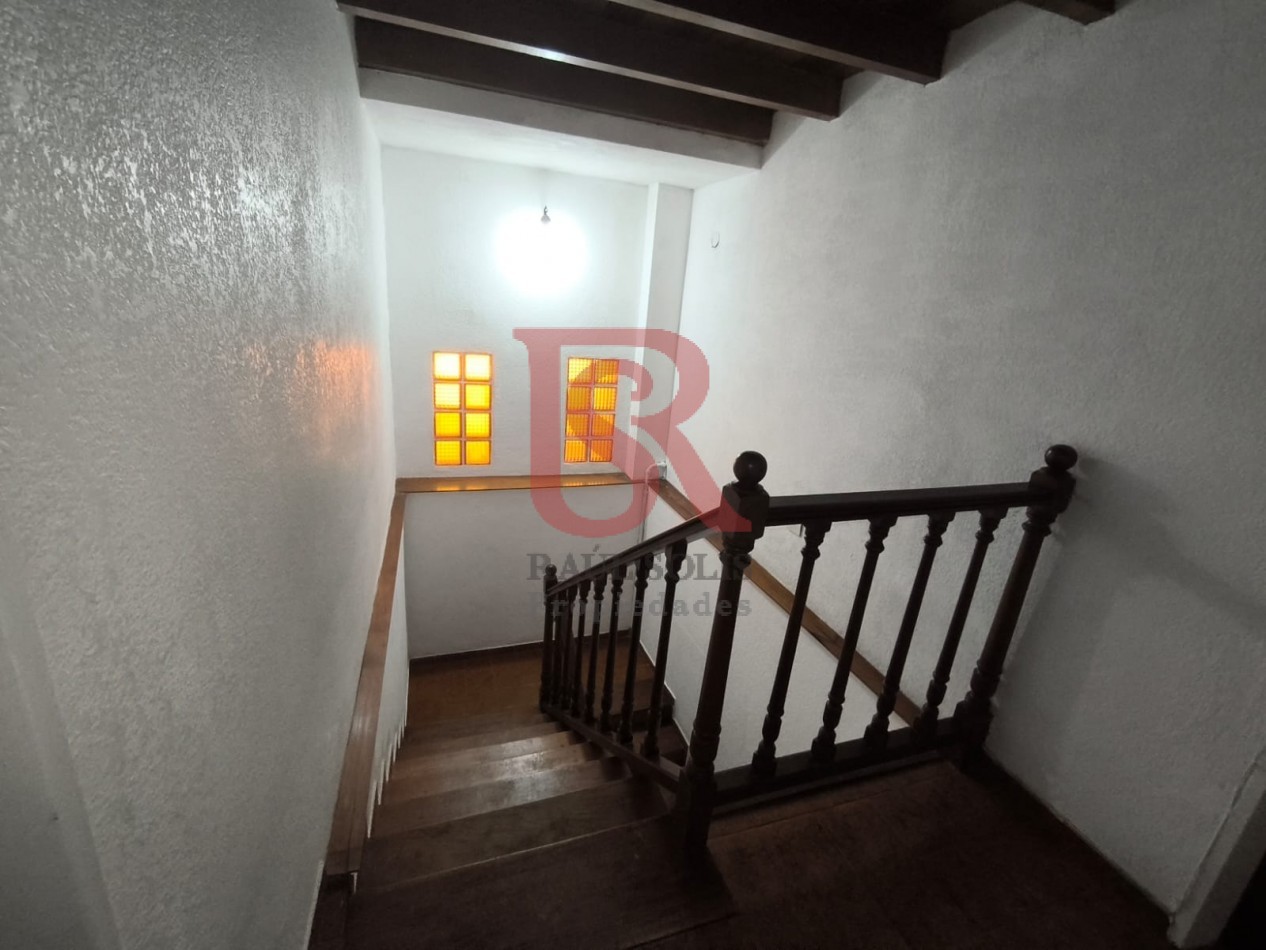 LP - VENTA! Hermoso PH en 1er piso de 4 ambientes con espcio tipo loft, quincho y parrilla en Quilmes 