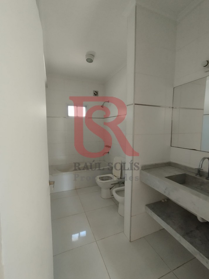 GZ - DN // Moderna casa cuatro ambientes en Barrio Parque El Carmencito