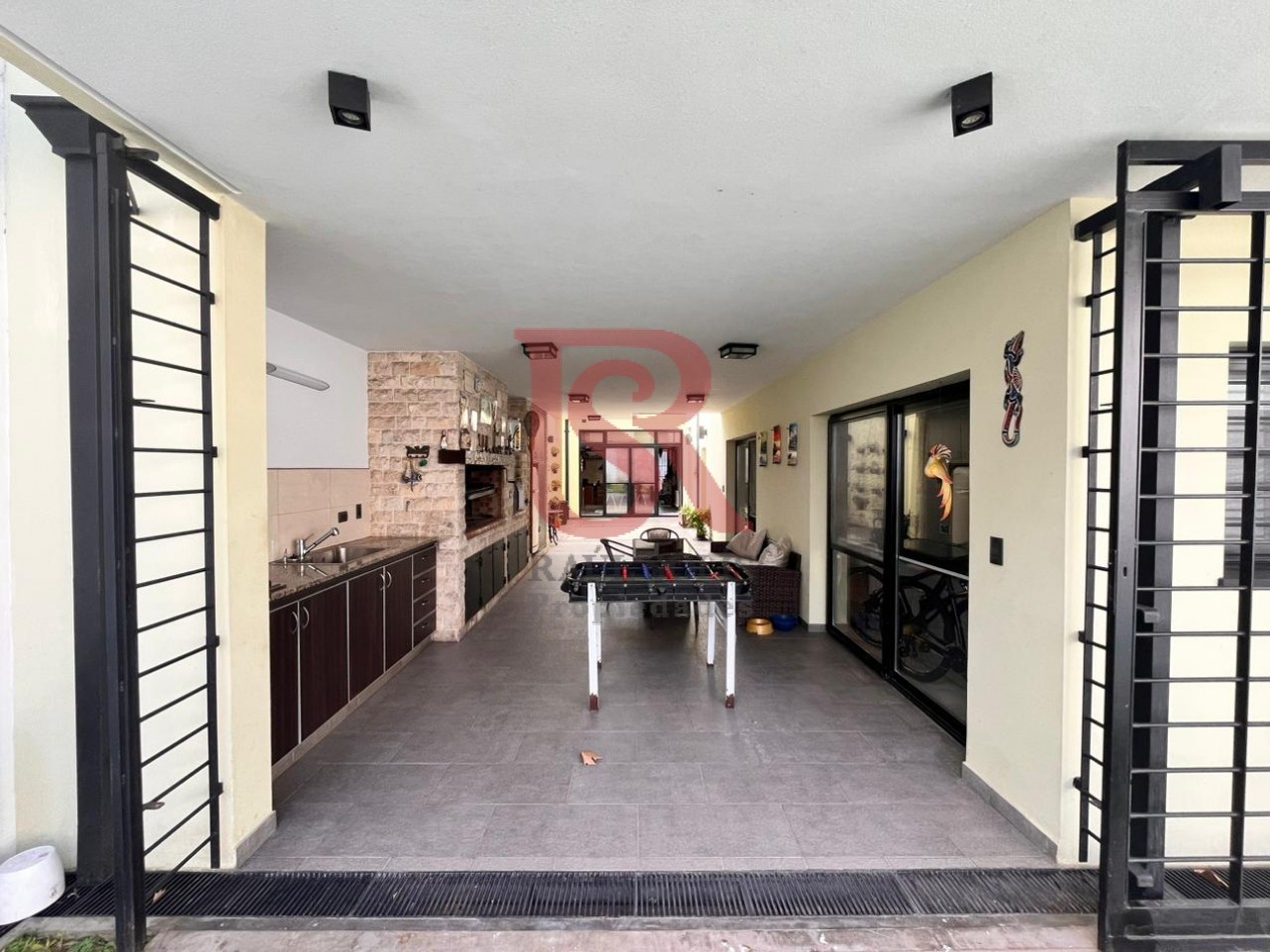 DN - Hermosa casa de 7 ambientes totalmente reciclada a nuevo en venta en Quilmes O