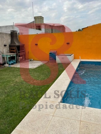 LP - Hermosa casa 4 ambientes, Berazategui.