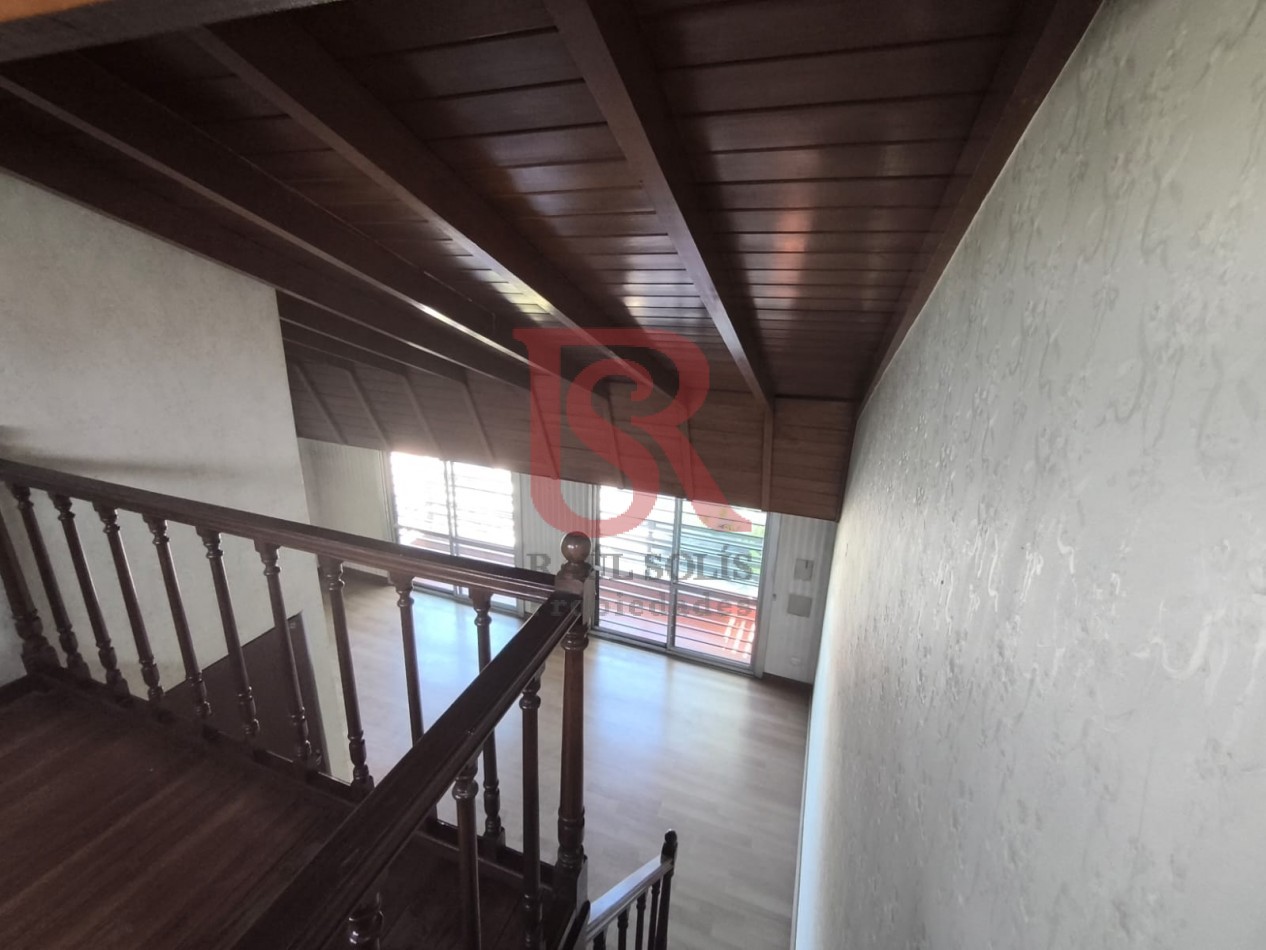 LP - VENTA! Hermoso PH en 1er piso de 4 ambientes con espcio tipo loft, quincho y parrilla en Quilmes 