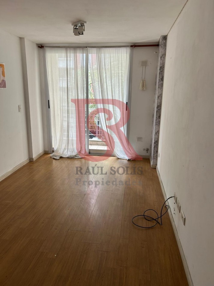 LG Dpto Lomas de Zamora,  2 ambientes muy bien ubicado, luminoso 