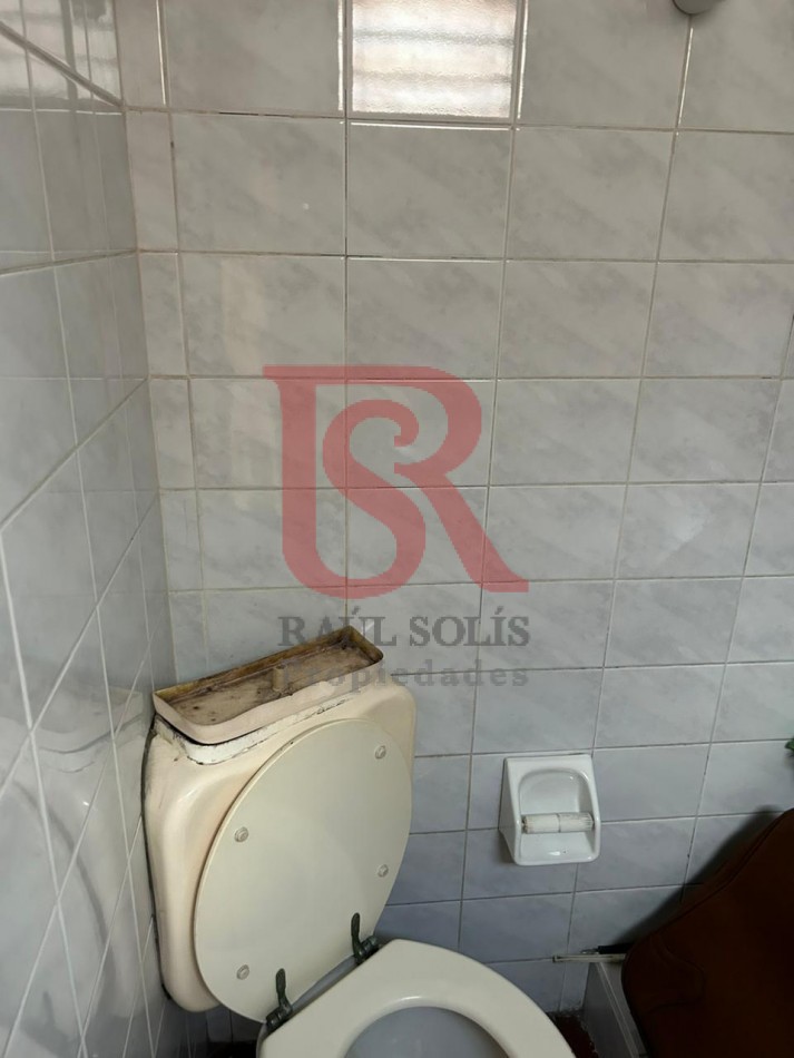 LG - Venta casa 4 ambientes con quincho y pileta en Adrogue
