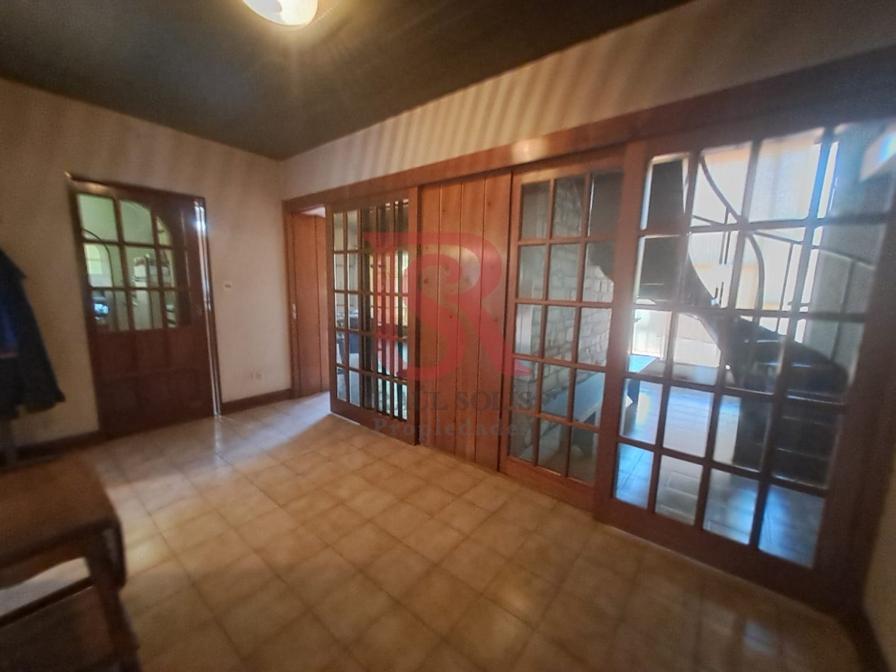 GZ- Imponente Casa en Esquina 