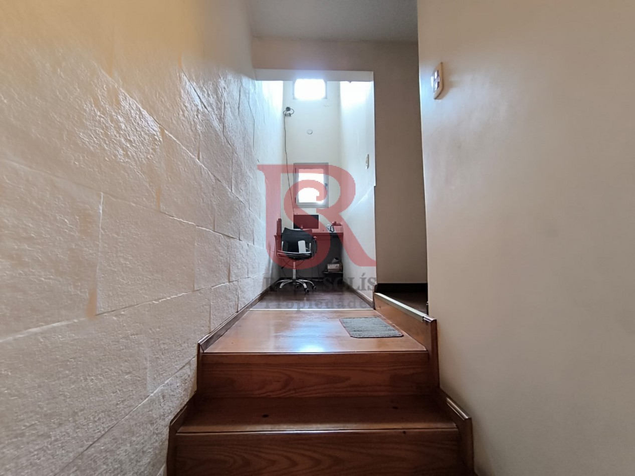 LP - RETASADA Hermosa casa 4 ambientes con quincho, pileta y garaje en Quilmes centro