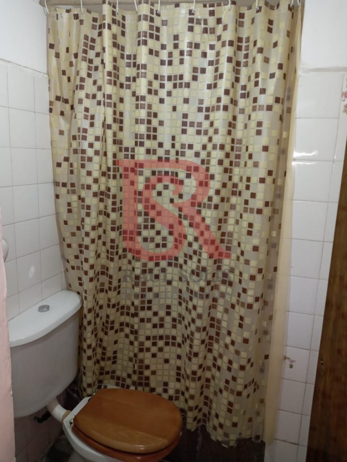 LP - Venta departamento 4 ambientes en Solano