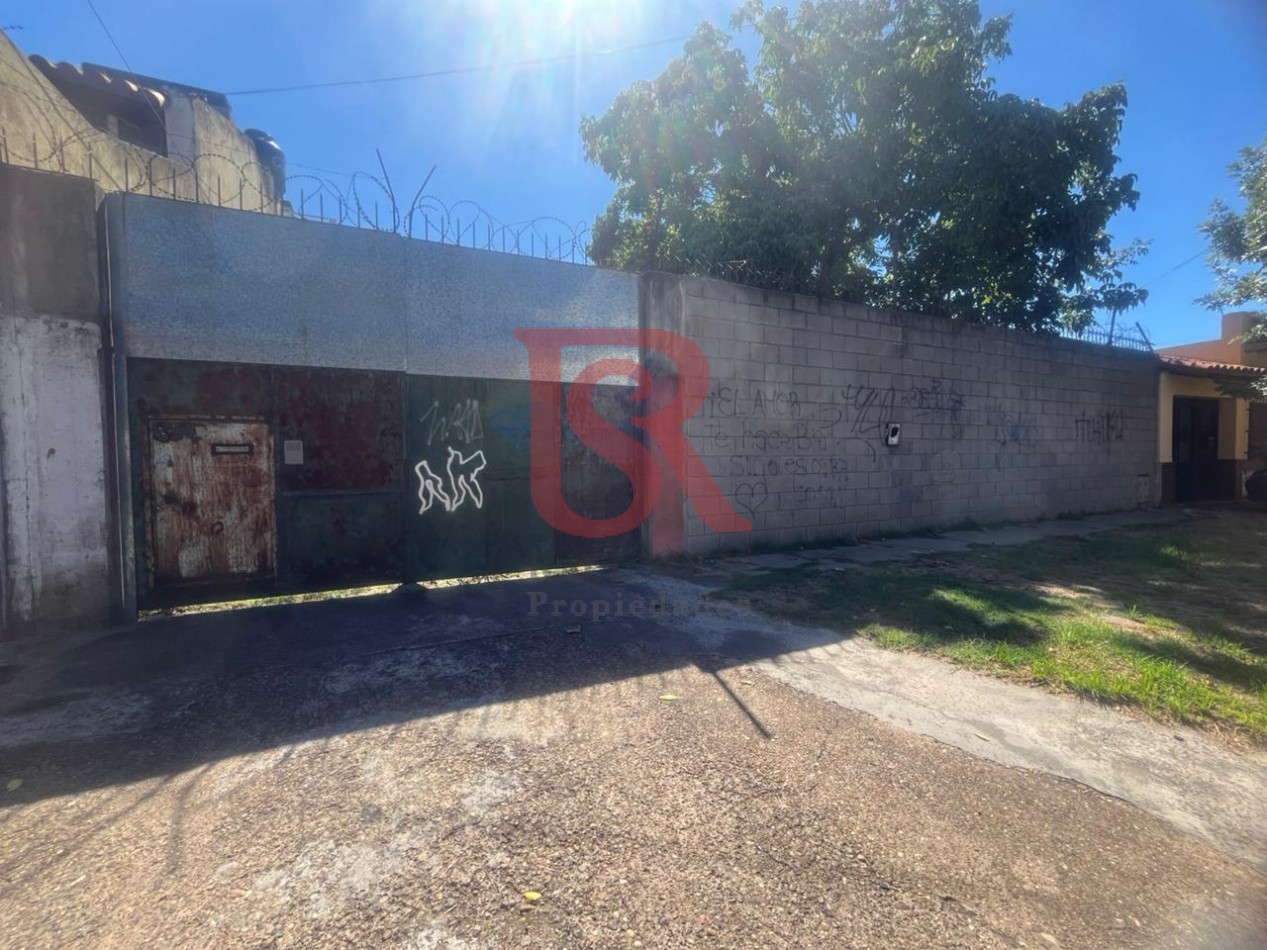 GZ- Galpon de 400 m desarrollado sobre lote de 1300m